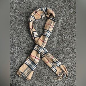 Women’s Plaid Scarf